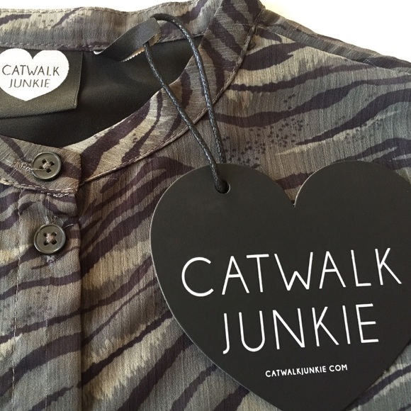 ☀️HOST PICK☀️ CATWALK JUNKIE JUNGLE TIGER DRESS - Picture 15 of 16